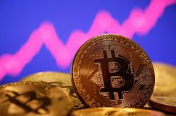 Một tuần nóng bỏng, Bitcoin lên sát mức 1,5 tỷ đồng