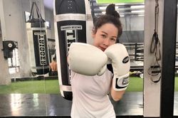 Sau khi 'tung' sao kê, Nhật Kim Anh thả dáng 'bốc lửa' ở phòng tập boxing