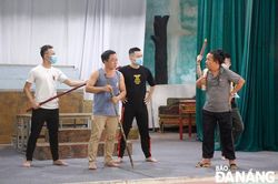 Nhà hát tuồng Nguyễn Hiển Dĩnh nỗ lực trở lại sau dịch