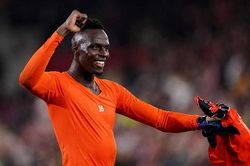 Edouard Mendy: Con quái vật trong khung thành của Chelsea