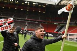 Fan MU triển khai chiến dịch 'tổng tấn công' Old Trafford lần 2