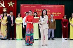 Thành phố Lạng Sơn: Bế giảng lớp Trung cấp Lý luận chính trị – hành chínhTin khácThành phố Lạng Sơn: Vững bước trên đường phát triểnDoanh nghiệp Lạng Sơn: Xây dựng, phát triển văn hóa doanh nghiệp