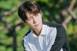Công ty quản lý phản hồi về scandal của Kim Seon Ho