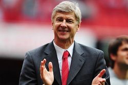 HLV Arsene Wenger dự đoán cái tên bất ngờ giành Quả bóng Vàng 2021