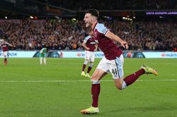 Man City hớt tay trên MU 'hàng nóng' Declan Rice
