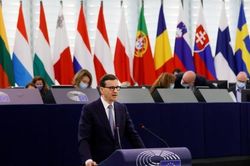 Ba Lan đối mặt sự trừng phạt khi thách thức luật pháp của EU