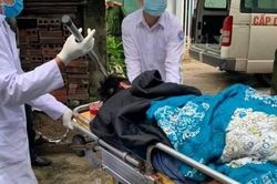 Quảng Ninh: Hãi hùng người đàn ông bị phóng dao găm vào đầu