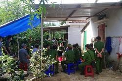 Quảng Ngãi: Phát hiện 2 cha con tử vong trong tư thế treo cổ