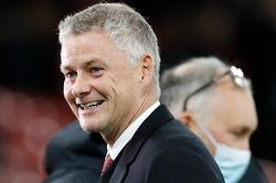 HLV Solskjaer tiết lộ câu nói giúp MU lội ngược dòng