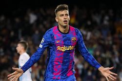 Barca thắng rửa mặt ở Champions League
