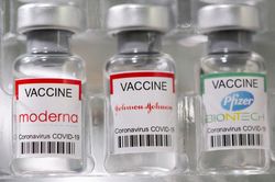 CDC Mỹ ủng hộ tiêm liều tăng cường cho 3 loại vaccine