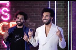 Salah thật 'chạm trán' Salah giả ở London