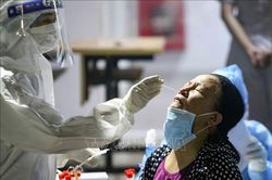 Hà Nội có thêm 10 ca F0, trong đó 2 ca phát hiện qua sàng lọc ho sốt