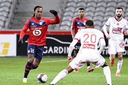 Soi kèo nhà cái Lille vs Brestois. Nhận định, dự đoán bóng đá Pháp (02h00, 24/10)