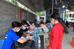 Bình Dương nói việc chi sai hàng trăm tỷ tiền hỗ trợ là do 'hiểu nhầm'