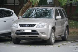Phụ nữ mới lái tuyệt đối không nên đi xe SUV
