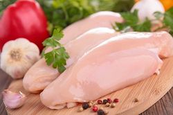 Tổn thương thận vì ăn ức gà liên tục để giảm cân