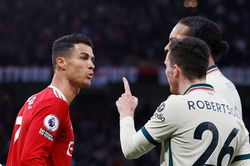 Ronaldo chơi xấu với cầu thủ Liverpool