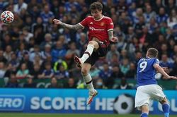 Đội hình thi đấu MU vs Liverpool: Pogba dự bị, Ronaldo đọ súng Salah