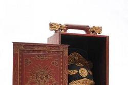 Văn hóa - Nghệ thuật Thông tin văn hóa Đấu giá mũ quan triều Nguyễn tại Tây Ban Nha