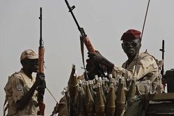 Tướng Sudan giải tán chính phủ, tuyên bố tình trạng khẩn cấp
