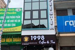 Xử phạt quán cà phê cung cấp 'kẹo lạ' khiến 13 học sinh dương tính ma túy
