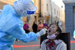 Trung Quốc bắt đầu tiêm vaccine ngừa COVID-19 cho trẻ em từ 3-11 tuổi