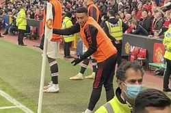 Fan MU la ó Lingard ngay từ khi khởi động