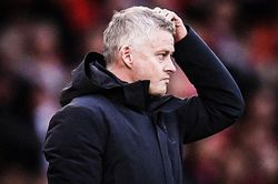 Solskjaer quá hiền, còn Ronaldo là gánh nặng