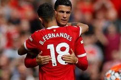 MU: Solskjaer phải loại bỏ Ronaldo và Bruno Fernandes nếu muốn giữ ghế