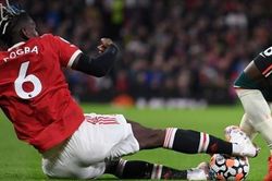 Scholes: 'Pogba thiếu tôn trọng, không xứng đá cho MU nữa'