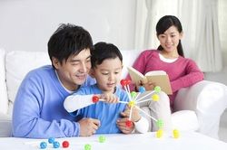 Khoảng cách giữa bố mẹ và con cái đã quá xa?