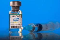 Việt Nam tiêm vắc xin Pfizer cho trẻ từ tháng 11, nhóm 16-17 tuổi tiêm trước
