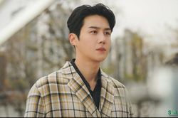 Dispatch 'quay xe' vạch trần lời tố bóp méo sự thật từ bạn gái cũ, Kim Seon Ho: 'Tôi không có gì để nói'
