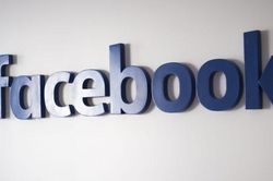 Facebook thu lãi hơn 9 tỷ USD giữa 'bão' chỉ trích