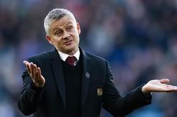 Man Utd nổi 'sóng ngầm', cầu thủ sắp cạn niềm tin vào Solskjaer