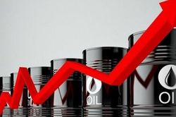 Giá xăng dầu tăng ra sao trong 12 tháng qua