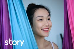 Cô giáo yoga mổ mắt chữa cận sau 14 năm đeo kính
