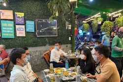 TPHCM không hạn chế hàng quán ăn uống tại chỗ bán rượu bia