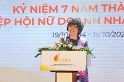 Bà Thái Hương: 'Đức tính của người mẹ giúp doanh nghiệp nữ chủ đứng vững trong đại dịch'