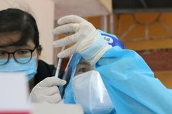 Tỉnh Bình Dương tiêm vaccine ngừa Covid-19 cho học sinh từ ngày 31/10