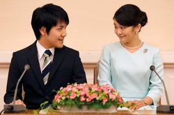 Vợ chồng cựu công chúa Mako dự tính thuê căn hộ một phòng ngủ ở Mỹ