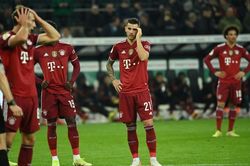 Thảm bại 0-5, Bayern Munich cay đắng chia tay Cúp Quốc gia Đức