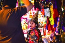 Hà Nội: Cận kề lễ Halloween, phố Hàng Mã vắng vẻ lạ thường