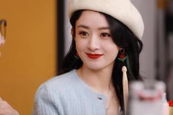 Triệu Lệ Dĩnh diện croptop khoe eo đáng yêu hết nấc, thoát tội 'copy' style tiểu hoa đán số 1 Cbiz rồi