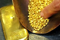 Giá vàng thế giới và trong nước cùng neo cao