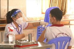 Hướng dẫn tiêm vaccine COVID-19 cho trẻ: Ai đủ điều kiện, ai phải hoãn?