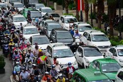 TP.HCM đề xuất lập dự án thu phí ô tô vào trung tâm thành phố