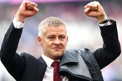 Bóng đá hôm nay 30/10: Solskjaer quyết đưa MU trở lại quỹ đạo. Guardiola rời Man City