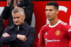 Man Utd vs Tottenham: 23h30 đêm nay quyết định tương lai của Solskjaer, cơ hội cho C.Ronaldo 'giải hạn'